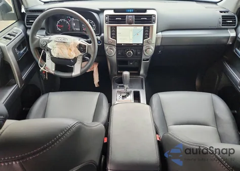 2022 Toyota 4Runner Sr5 z USA, uszkodzony, nr VIN JTEFU5JR0N5277570